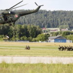 23.06.2019 Masłów.Lotnisko. I Memoriał Kawaleryjsko - Spadochronowy im. generała Tadeusza Buka / Jarosław Kubalski / Radio Kielce