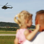 23.06.2019 Masłów.Lotnisko. I Memoriał Kawaleryjsko - Spadochronowy im. generała Tadeusza Buka / Jarosław Kubalski / Radio Kielce