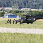 23.06.2019 Masłów.Lotnisko. I Memoriał Kawaleryjsko - Spadochronowy im. generała Tadeusza Buka / Jarosław Kubalski / Radio Kielce