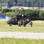 23.06.2019 Masłów.Lotnisko. I Memoriał Kawaleryjsko - Spadochronowy im. generała Tadeusza Buka / Jarosław Kubalski / Radio Kielce