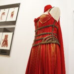 28.06.2019 Busko - Zdrój. Galeria "Zielona" i Fundacja im. Edwarda Kusztala - wystawa projektów kostiumów Małgorzaty Słoniowskiej do oper / Jarosław Kubalski / Radio Kielce