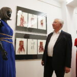 28.06.2019 Busko - Zdrój. Galeria "Zielona" i Fundacja im. Edwarda Kusztala - wystawa projektów kostiumów Małgorzaty Słoniowskiej do oper / Jarosław Kubalski / Radio Kielce