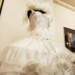 28.06.2019 Busko - Zdrój. Galeria "Zielona" i Fundacja im. Edwarda Kusztala - wystawa projektów kostiumów Małgorzaty Słoniowskiej do oper / Jarosław Kubalski / Radio Kielce