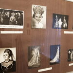 28.06.2019 Busko - Zdrój. Galeria "Zielona" i Fundacja im. Edwarda Kusztala - wystawa projektów kostiumów Małgorzaty Słoniowskiej do oper oraz przedmiotów związanych z Krystyną Jamroz / Radio Kielce