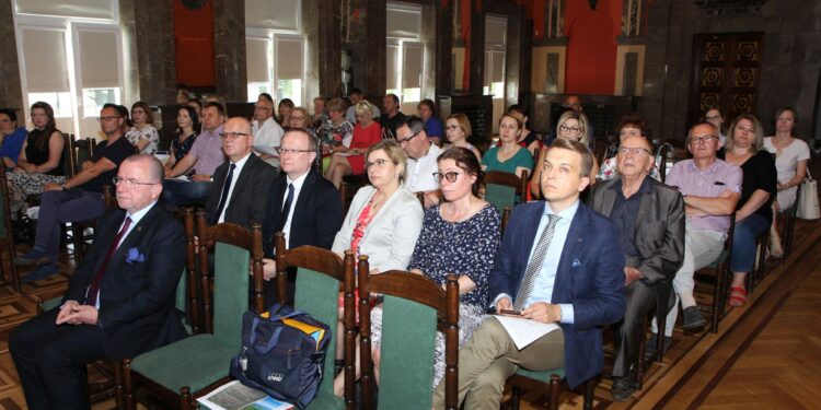 Konferencja na temat programów profilaktycznych / Iwona Murawska / Radio Kielce