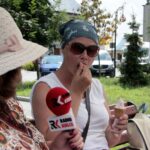 Bodzentyn. Plenerowy Raport Dnia. Turystka z Gdańska / Krzysztof Bujnowicz / Radio Kielce