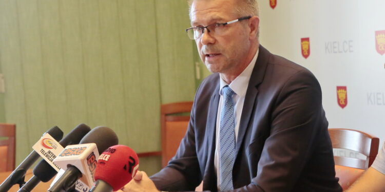 Na zdjęciu: Bogdan Wenta - prezydent Kielc / Marzena Mąkosa / Radio Kielce