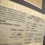 Wojenne losy por. Tadeusza Rojka i jego rodziny na wystawie w OMPiO / Marzena Mąkosa / Radio Kielce