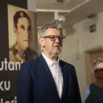 Wojenne losy por. Tadeusza Rojka i jego rodziny na wystawie w OMPiO. Dyrektor OMPiO Marek Maciągowski / Marzena Mąkosa / Radio Kielce