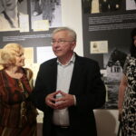 Wojenne losy por. Tadeusza Rojka i jego rodziny na wystawie w OMPiO. Poseł Krzysztof Lipiec / Marzena Mąkosa / Radio Kielce