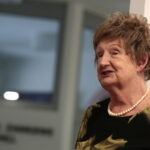 Wojenne losy por. Tadeusza Rojka i jego rodziny na wystawie w OMPiO. Córka porucznika Danuta Żbikowska / Marzena Mąkosa / Radio Kielce