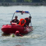 Ćwiczenia strażaków z zakresu ratownictwa na wodzie / Emilia Sitarska / Radio Kielce