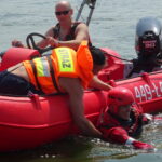 Ćwiczenia strażaków z zakresu ratownictwa na wodzie / Emilia Sitarska / Radio Kielce