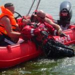 Ćwiczenia strażaków z zakresu ratownictwa na wodzie / Emilia Sitarska / Radio Kielce