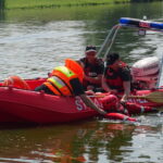 Ćwiczenia strażaków z zakresu ratownictwa na wodzie / Emilia Sitarska / Radio Kielce