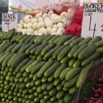 Kielce. Ceny owoców i warzyw na Miejskim Placu Targowym / Mateusz Kaczmarczyk / Radio Kielce