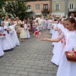 Ostrowiec Świętokrzyski. Procesja Bożego Ciała / Emilia Sitarska / Radio Kielce