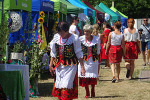 Sędziszów. XII Festiwal Ludowy im. Stefana Ostrowskiego i Jana Jawora / Ewa Pociejowska-Gawęda / Radio Kielce