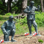 Starachowice. Odsłonięcie pomnika Mariana Świderskiego „Dzika” i Edmunda Rachtana „Kaktusa” / Anna Głąb / Radio Kielce