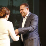 Kielce. Uroczystości upamiętniające utworzenie 2. Pułku Artylerii Lekkiej Legionów. Na zdjęciu: Agata Wojtyszek, wojewoda świętokrzyski i Janusz Knap, prezes zarządu Radia Kielce / Jarosław Kubalski / Radio Kielce