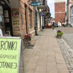 Reklamy na Rynku starego miasta / Grażyna-Szlęzak-Wójcik / Radio Kielce