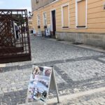 Reklamy na Rynku starego miasta / Grażyna-Szlęzak-Wójcik / Radio Kielce