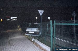 Jędrzejów. Policyjny pościg za pijanym kierowcą / świętokrzyska policja