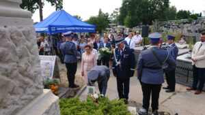 Starachowice. Święto Policji połączone z odsłonięciem pomnika poległych funkcjonariuszy / Anna Głąb / Radio Kielce