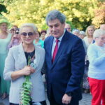 Odsłonięcie słoneczka przez dyrygenta Mirosława Jacka Błaszczyka / Dorota Klusek / Radio Kielce