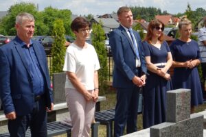 Swaryszów. Upamiętnienie zamordowanych mieszkańców wsi polskich / Ewa Pociejowska - Gawęda / Radio Kielce
