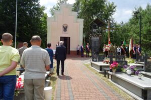 Swaryszów. Upamiętnienie zamordowanych mieszkańców wsi polskich / Ewa Pociejowska - Gawęda / Radio Kielce