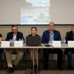 Konferencja Naukowa „Relacje polsko-żydowskie w XX wieku. Badania-kontrowersje-perspektywy”. Dr Joanna Potaczek - Centrum Dialogu Między Religiami i Narodami, Mateusz Kofin - Akademia Ignatianum w Krakowie, Marlena Bodo - Uniwersytet Jagielloński, dr Jakub Parol - Muzeum Tradycji Niepodległościowych w Łodzi i dr hab. prof. UJK Jerzy Gapys - Instytut Historii Uniwersytetu Jana Kochanowskiego w Kielcach / Piotr Kwaśniewski / Radio Kielce