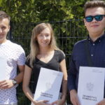 Rozdanie świadectw maturalnych w IV LO / Kamil Król / Radio Kielce