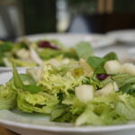 Stacja Wakacje - Śniadanie w ogrodzie: sałatki / Aneta Cielibała-Gil / Radio Kielce