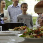 Stacja Wakacje - Śniadanie w ogrodzie: sałatki / Aneta Cielibała-Gil / Radio Kielce