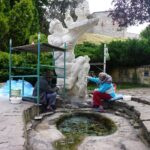 Kielce. Renowacja rzeźby „Przysięga miłości” przy źródełku Biruty / Mateusz Kępiński / Radio Kielce