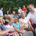 Piknik PiS w Nieciesławicach. Pierwszy z prawej: Marek Kwitek, poseł PiS / Michał Kita / Radio Kielce