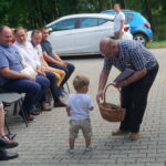 Piknik PiS w Nieciesławicach. Od lewej: Maria Zuba - poseł PiS; trzeci z lewej: Marek Kwitek - poseł PiS / Michał Kita / Radio Kielce