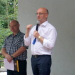 Piknik PiS w Nieciesławicach. Z prawej: Piotr Wawrzyk, wiceminister spraw zagranicznych / Michał Kita / Radio Kielce