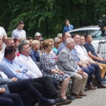 Piknik PiS w Nieciesławicach. Drugi z lewej: Andrzej Pruś - przewodniczący Sejmiku Województwa Świętokrzyskiego; czwarty z lewej: Andrzej Kryj - poseł PiS, obok: Maria Zuba - poseł PiS; Krzysztof Lipiec - poseł PiS; Marek Kwitek - poseł PiS / Michał Kita / Radio Kielce