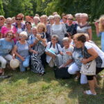 Alicja Majewska posadziła drzewo w parku zdrojowym / Dorota Klusek / Radio Kielce