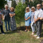 Alicja Majewska posadziła drzewo w parku zdrojowym / Dorota Klusek / Radio Kielce