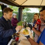 Stacja Wakacje - Smakuj lato. Kuchnia indyjska. Paweł Solarz- Radio Kielce, Małgorzata Sood, Magdalena Sitek - Radio Kielce i Sange Sood / Piotr Kwaśniewski / Radio Kielce