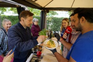 Stacja Wakacje - Smakuj lato. Kuchnia indyjska. Paweł Solarz- Radio Kielce, Małgorzata Sood, Magdalena Sitek - Radio Kielce i Sange Sood / Piotr Kwaśniewski / Radio Kielce