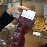 Przedmioty zarekwirowane przez Izbę Administracji Skarbowej w Kielcach / Patryk Chudzik / Radio Kielce