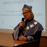 Kielce. UJK. Zakończenie roku na Wydziale Lekarskim i Nauk o Zdrowiu. Marianna Janion - dziekan / Patryk Cudzik / Radio Kielce