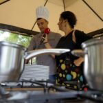 Śniadanie w ogrodzie. Damian Domagała - szef kuchni w restauracji "Oranżeria" w Best Western Grand Hotel Kielce i Magdalena Sitek - Radio Kielce / Piotr Kwaśniewski / Radio Kielce