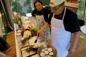 Stacja Wakacje. Smakuj lato. Barbara Chrobot - właścicielka restauracji La Cucina Italiana i Salvatore Petrolo / Piotr Kwaśniewski / Radio Kielce