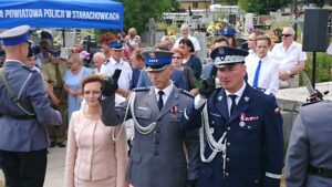 Starachowice. Święto Policji połączone z odsłonięciem pomnika poległych funkcjonariuszy / Anna Głąb / Radio Kielce