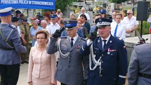 Starachowice. Święto Policji połączone z odsłonięciem pomnika poległych funkcjonariuszy / Anna Głąb / Radio Kielce